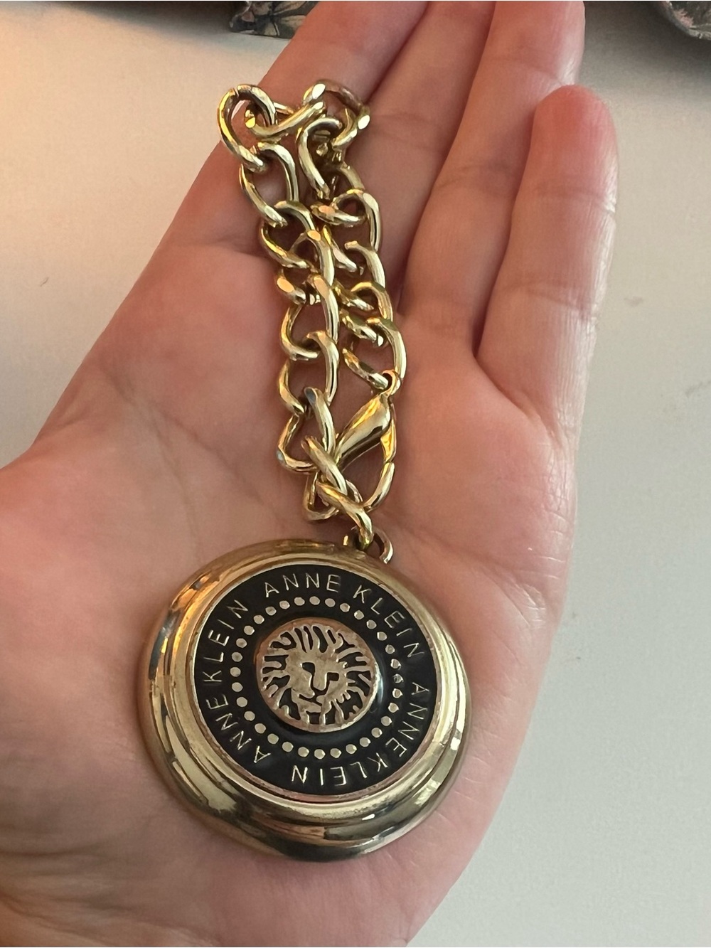 Anne Klein Gold-Tone Logo Medallion  Bag Charm Vintage Rare! Lion’s head enamel
